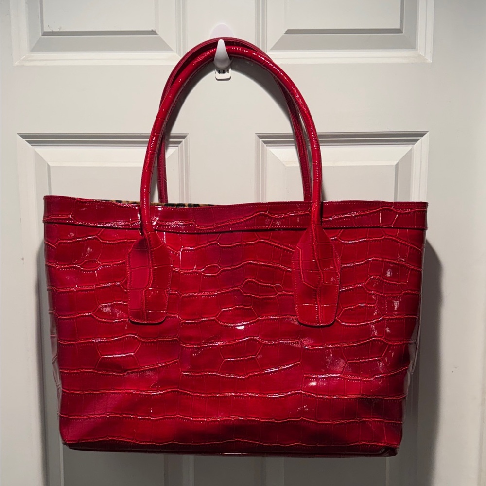 Elegant Red Crocodile-Embossed Tote Bag Elizabeth Arden NWOT